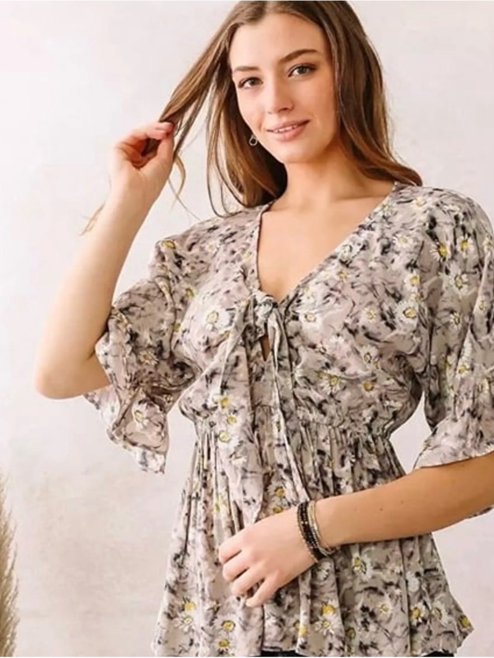 Willow + Root Flare Floral V Neck Tie Front Top CottageCore Sz L
